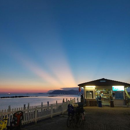 Appartamento Al Mare Di Liguria E Toscana 마리나디마사 외부 사진