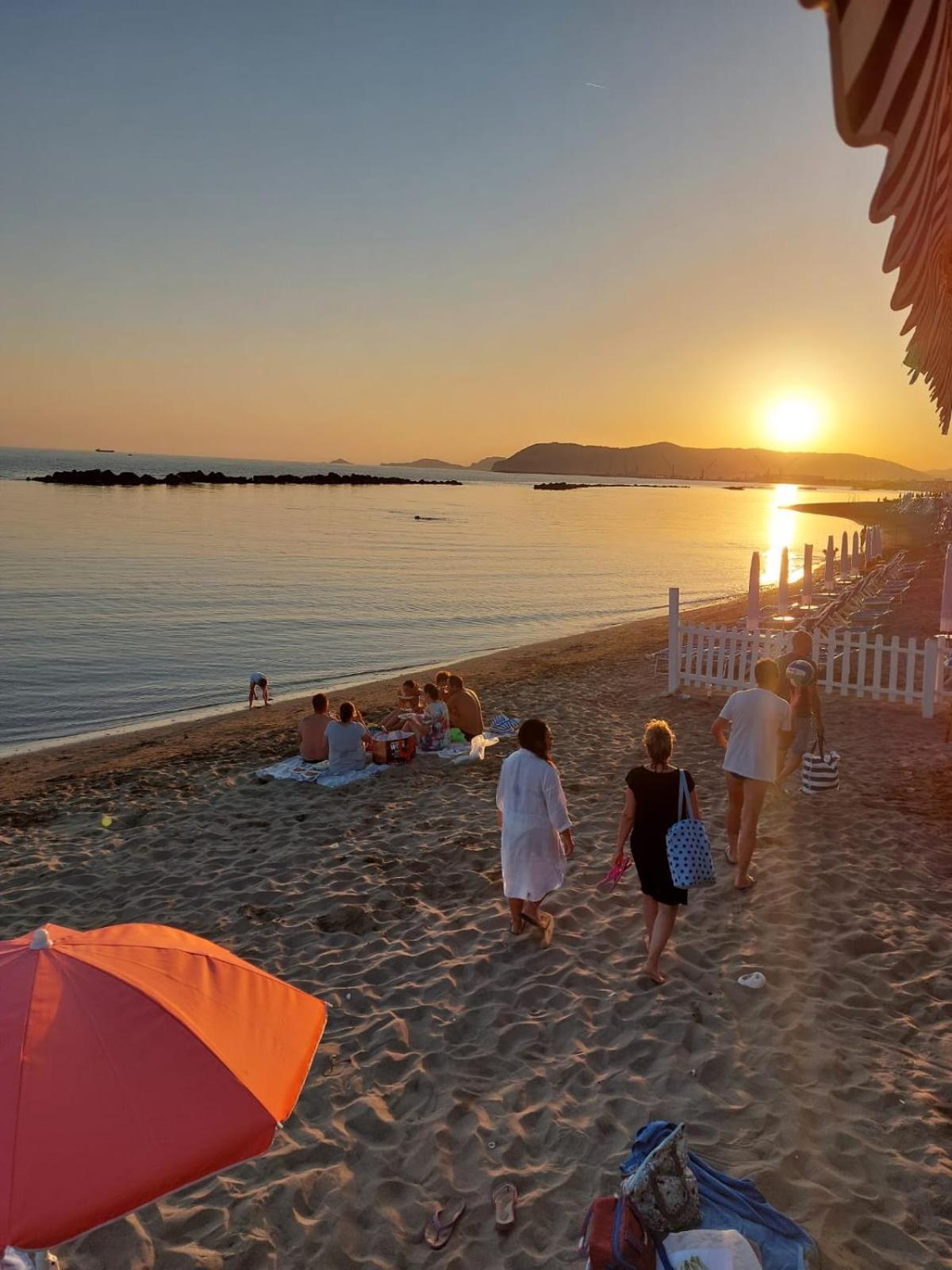 Appartamento Al Mare Di Liguria E Toscana 마리나디마사 외부 사진